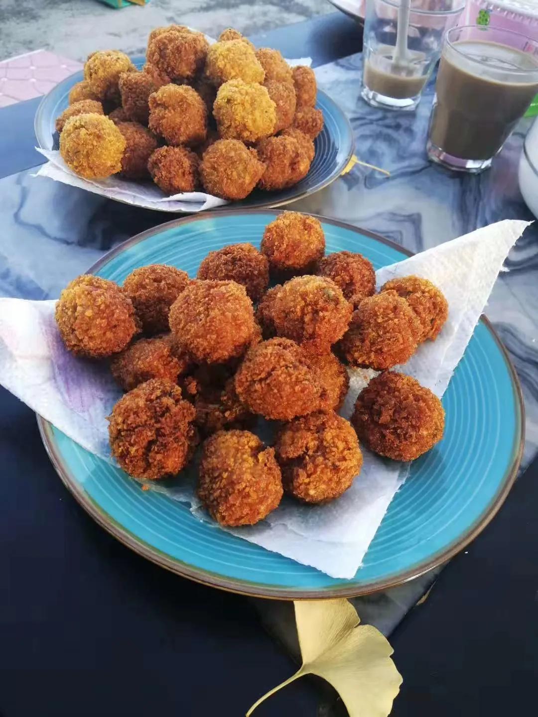 一家三口在大理租房,一家三口的田园生活