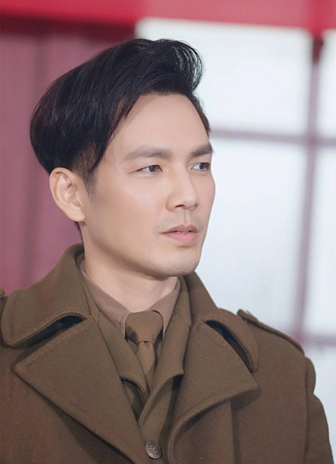 《来不及》9年后，钟汉良新作再演铁血军人，旗袍装杨幂太美了！