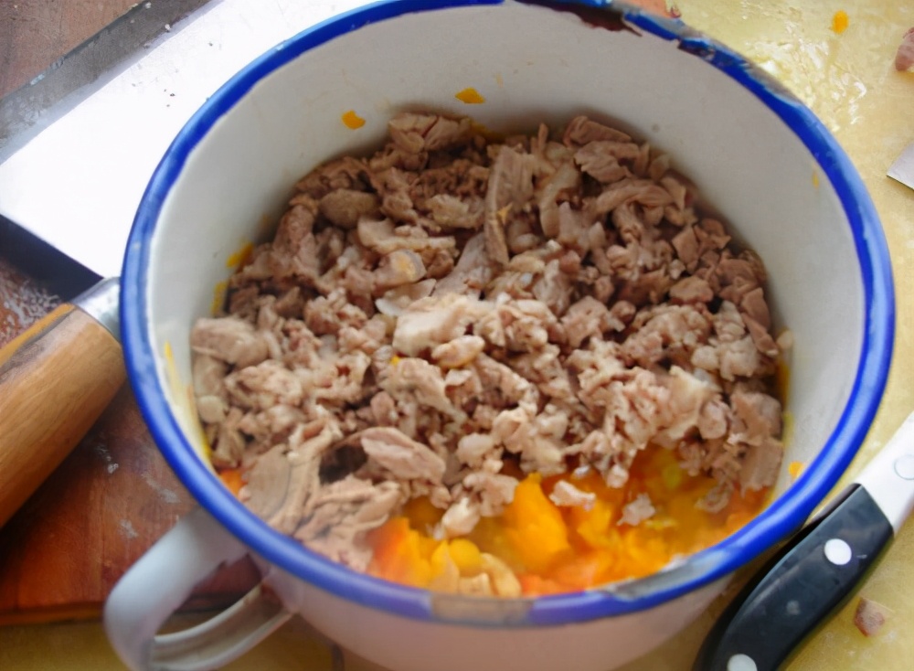 英短母蓝猫为什么脸那么尖,母猫都是尖脸吗