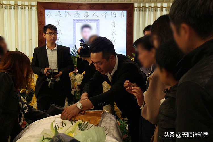 亲人去世最简单的殡葬程序,火化后丧葬流程