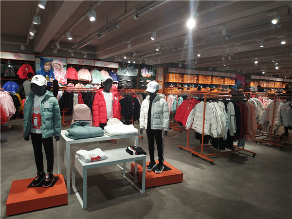 晋江鞋都安踏,福建晋江李宁安踏运动鞋