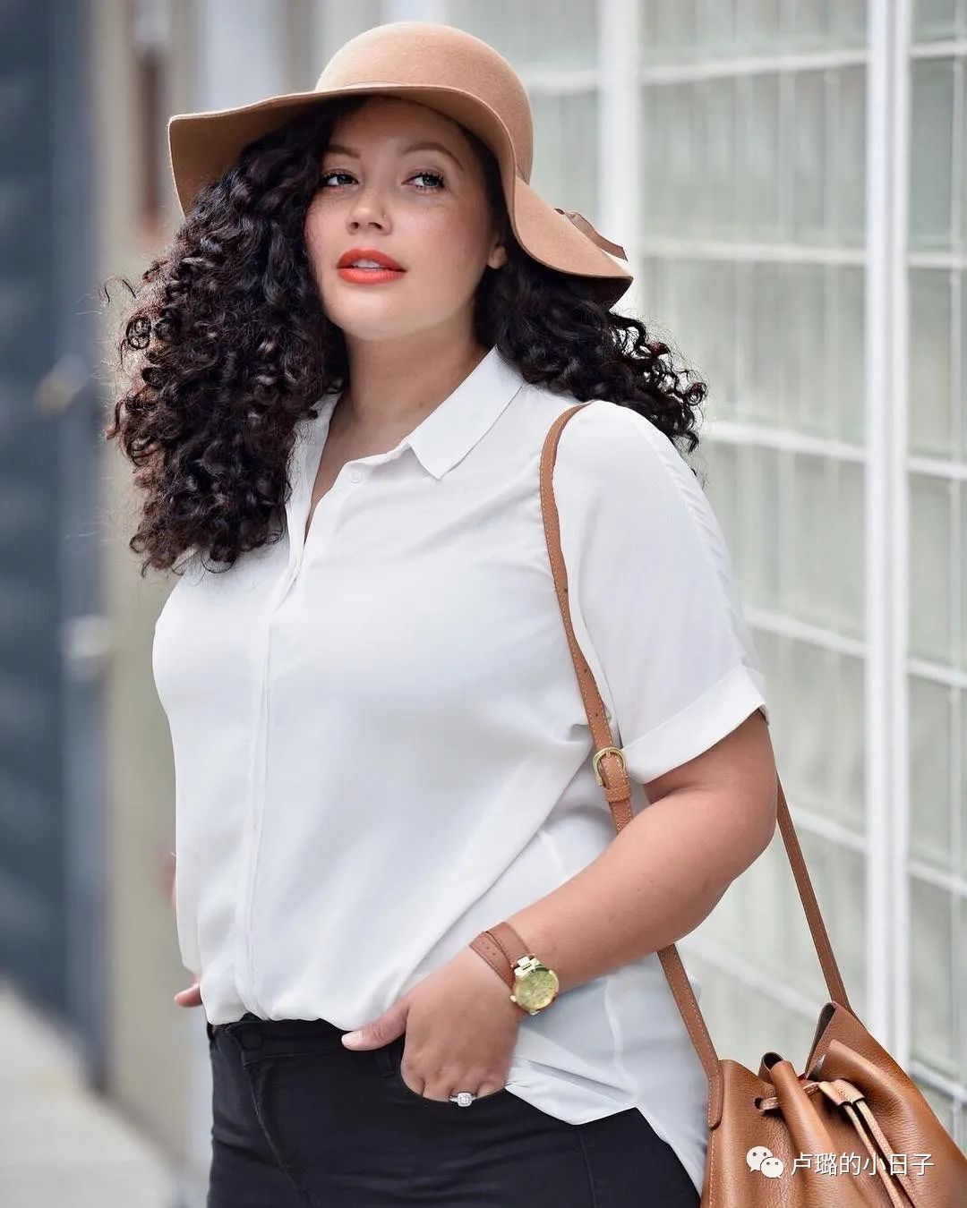 微胖遮肉显瘦,胖妹子看过来教你一招显瘦又百搭