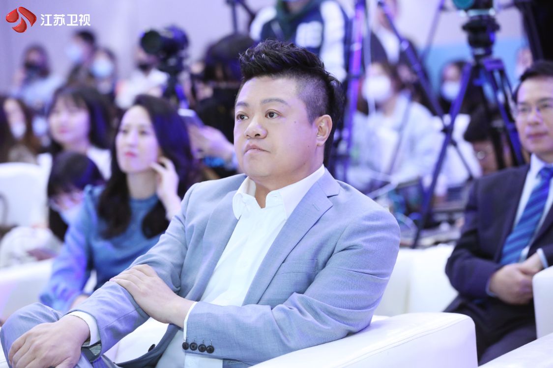 前排围观！“最懂90后的大BOSS”马东加盟《闪闪发光的你》