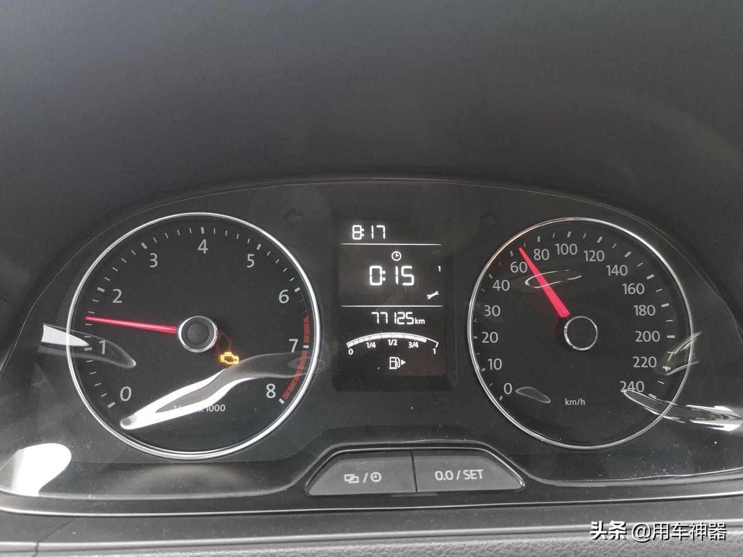 科鲁泽发动机故障指示灯亮起,汕德卡发动机故障灯亮起什么故障