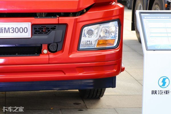 东风天龙4x2港口牵引车,目前最便宜4x2港口牵引车