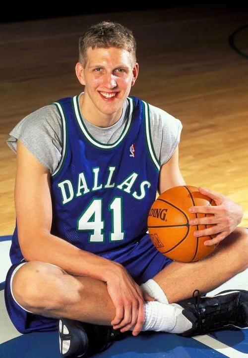 nba德克诺维茨基,德克诺维茨基球星卡