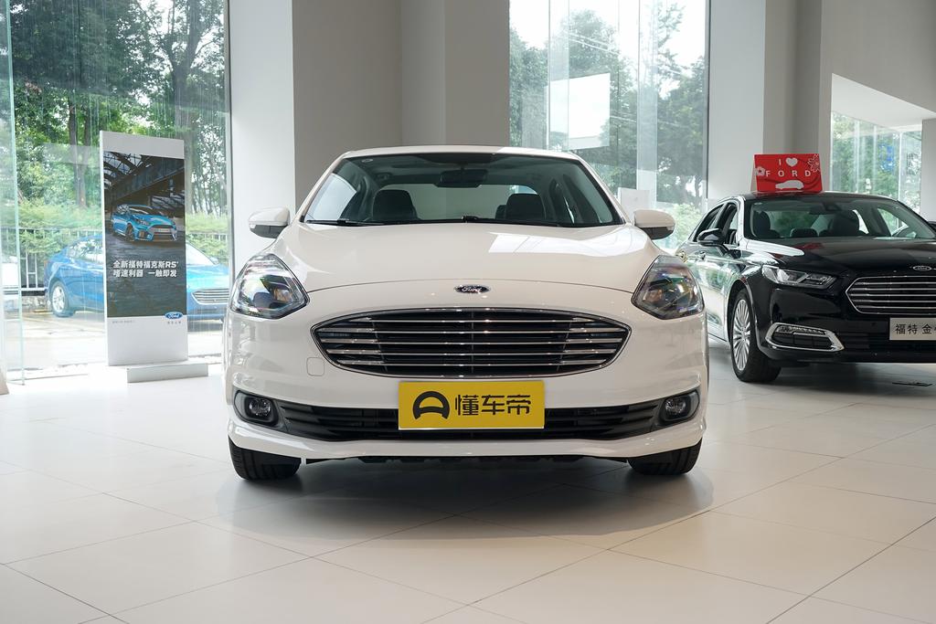 性价比最高的车型福特福睿斯,仅提供三缸车型的福特福睿斯