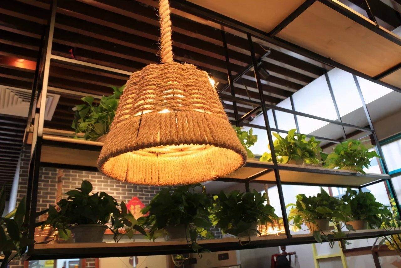 换着花样嗦粉才过瘾，一碗米粉，做出了十多种不同的味觉体验