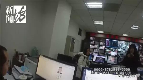 上海妈妈带着二宝打网约车接大宝，结果把二宝丢了……完了！是人贩子？