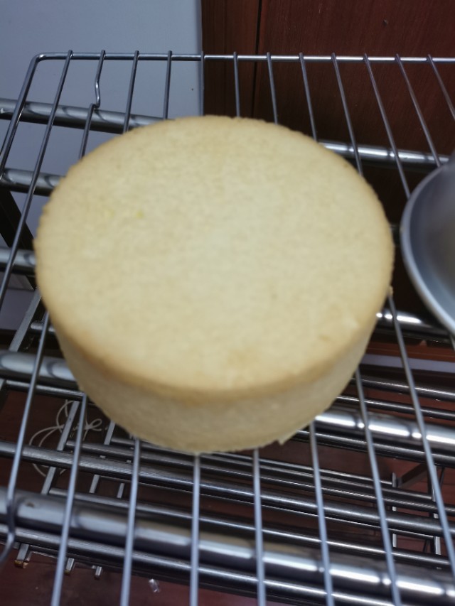 六寸戚风蛋糕配方,六寸戚风蛋糕塌陷原因