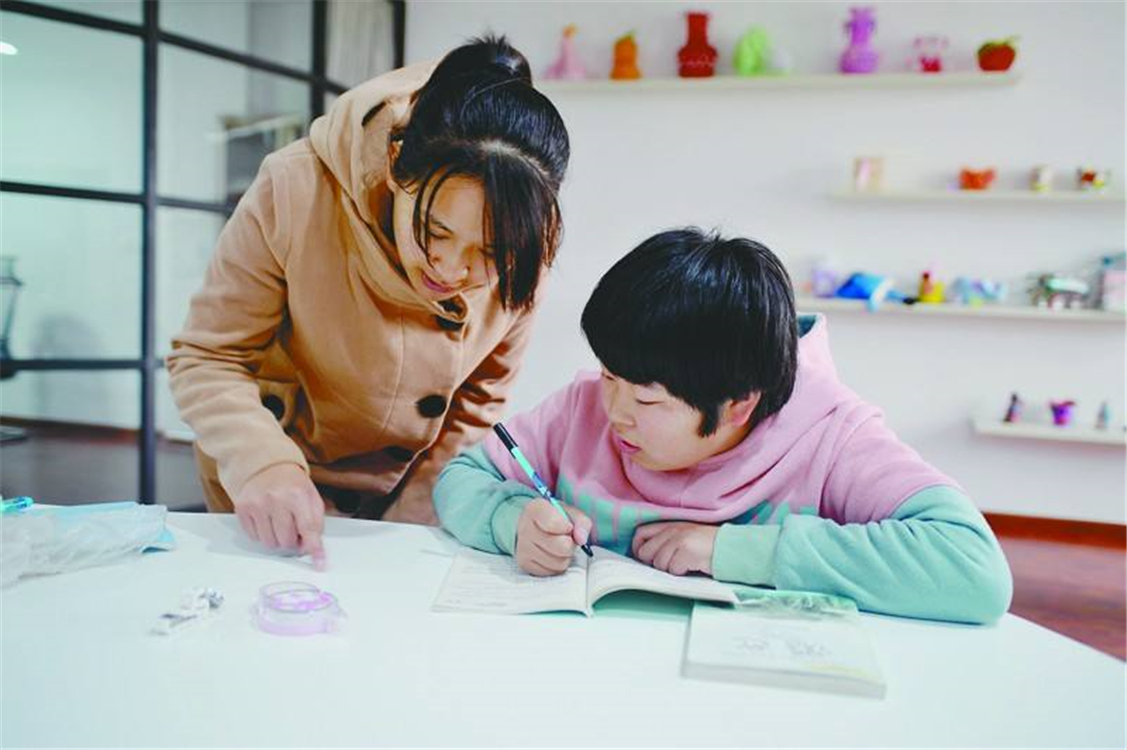 孩子作业写一半睡着了,有没有同款宝宝作业写一半睡着了