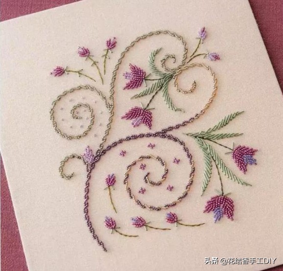 一张十字绣成品怎么弄成三幅,刺绣一张布需要几种绣法