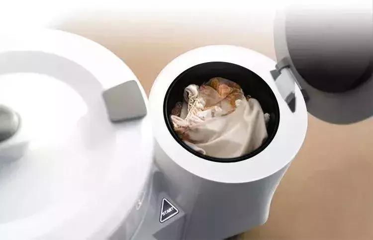 明星精致起来好吓人，花100万美金买床，20台加湿器放卧室