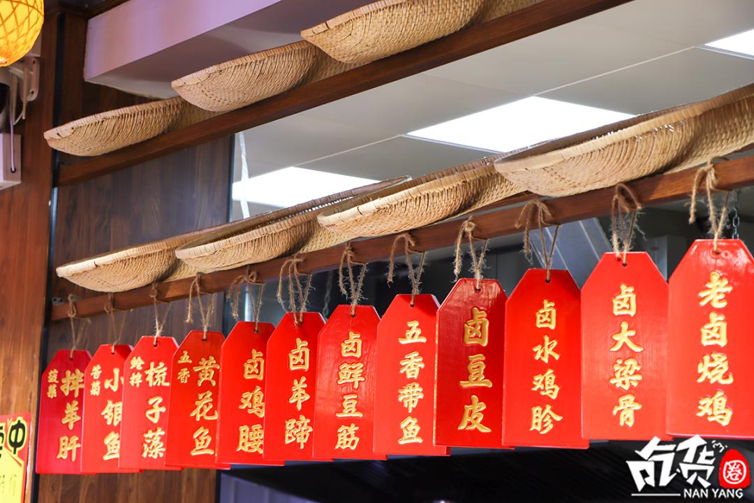 南阳这家羊肉汤，每天卖出200碗！进门先排队，羊肉包子抢着吃