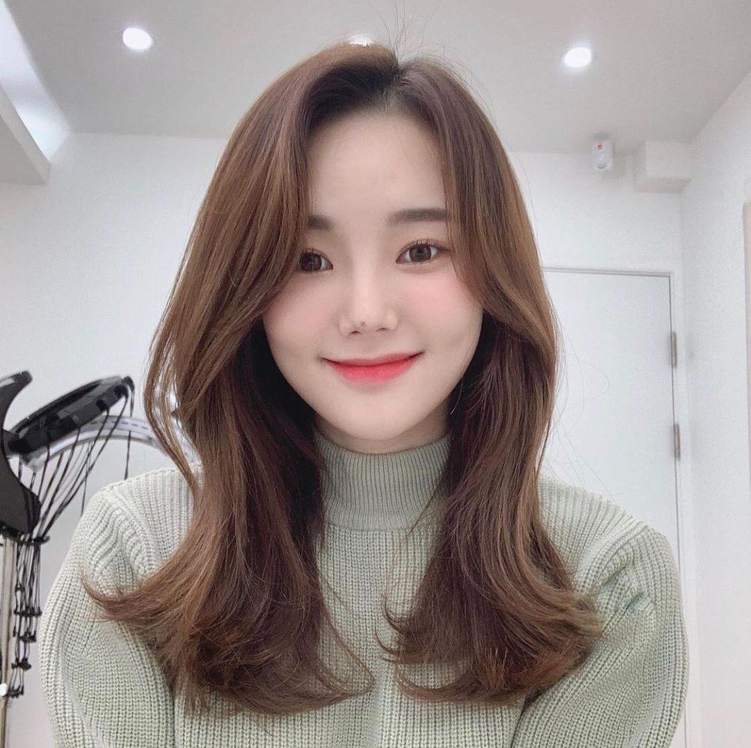 2024年最流行的中长卷发,中长卷发2020流行编发发型