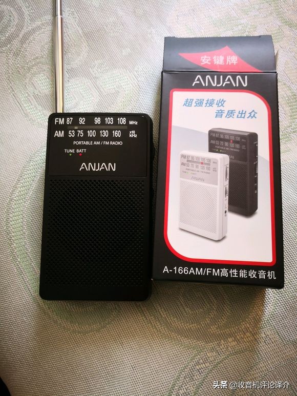 看足球赛要带望远镜吗,看足球用电视还是投影