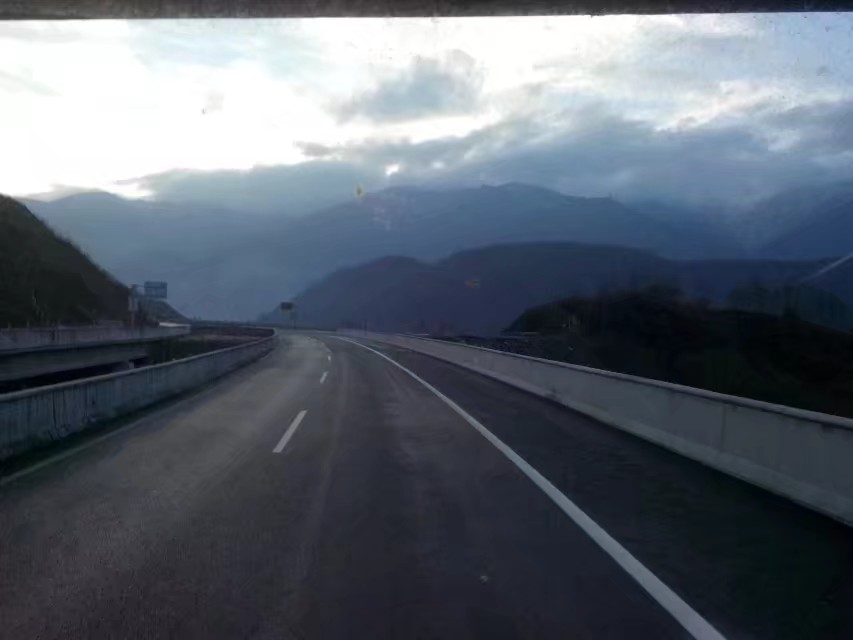 开大货车的真不容易啊,聊聊大货车那些事