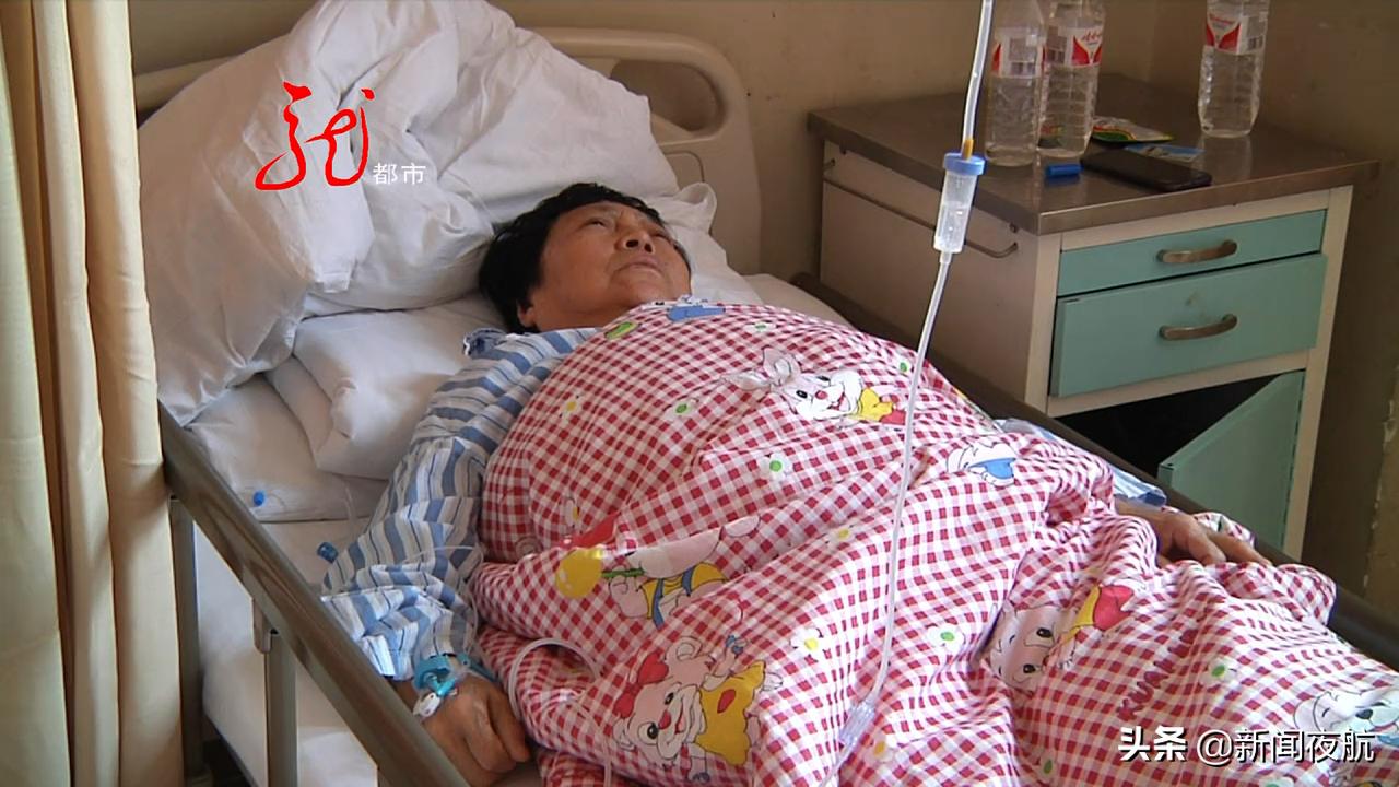 公交司机一脚急刹，老人脚踝粉碎性骨折，打了12根钢钉！哈尔滨59路车队负责人避而不见，治疗费用谁来承担？