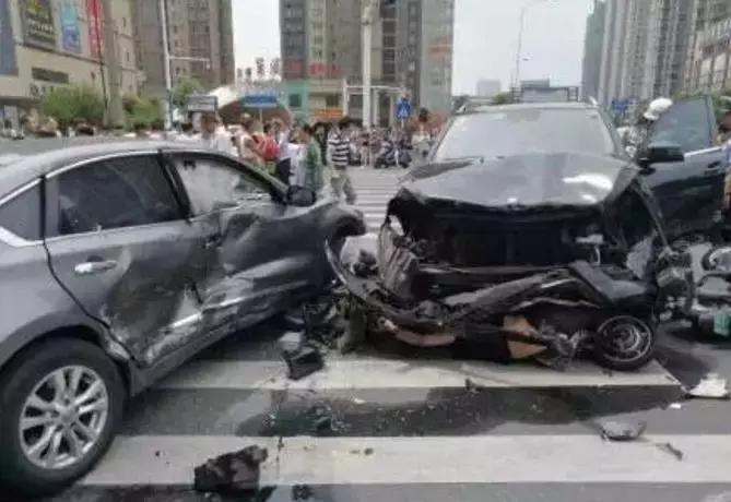 癫痫开车撞人致死判什么罪,交通事故引发癫痫怎么赔偿