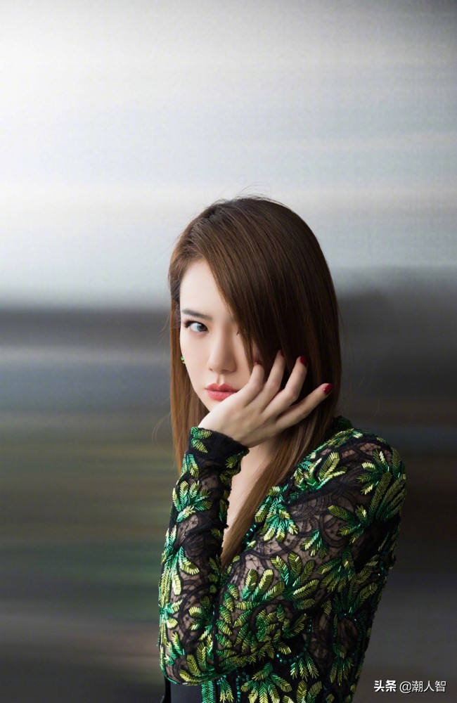 明星秋天穿衣搭配图鉴,明星秋天穿搭外套