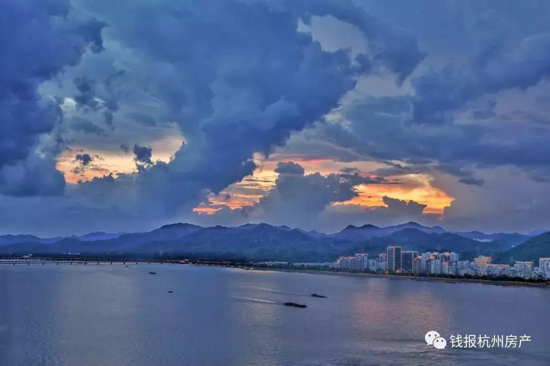 柳岸晓风看房,绿城柳岸晓风高层