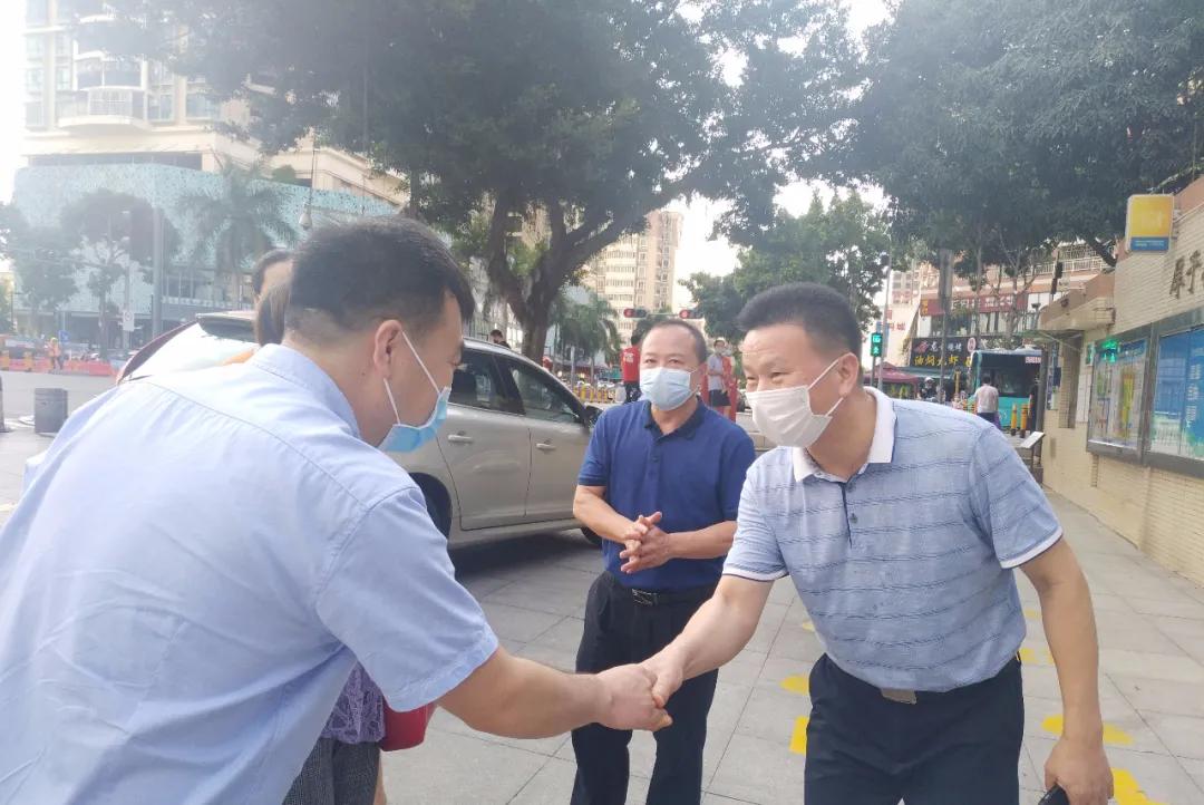 情满校园爱心传递活动幼儿园,情满校园爱心传递