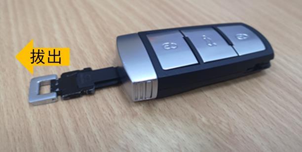 更换宝来车钥匙电池,迈腾车钥匙原装电池