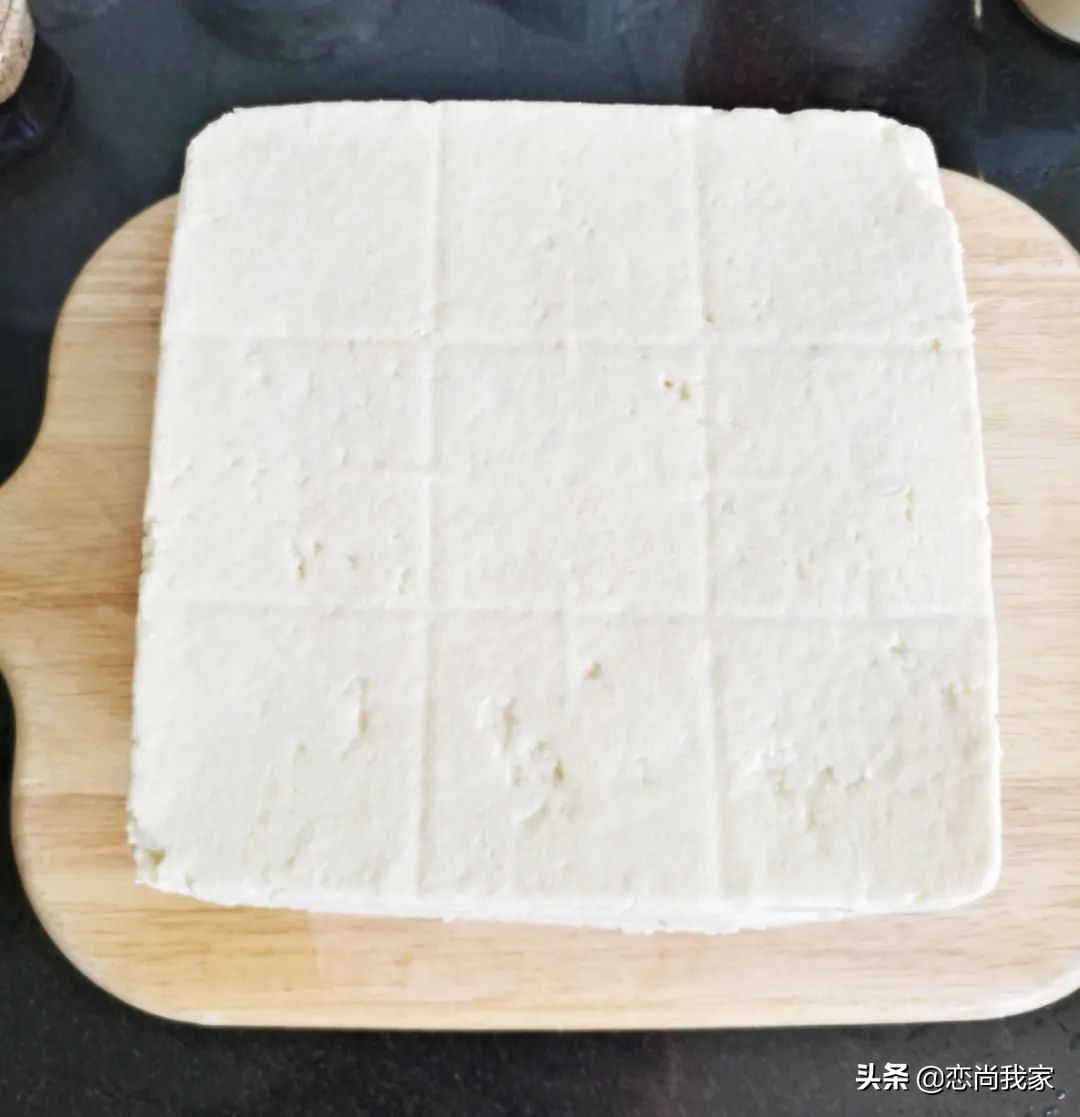过年了自家制作豆腐,快过年了做过年手工