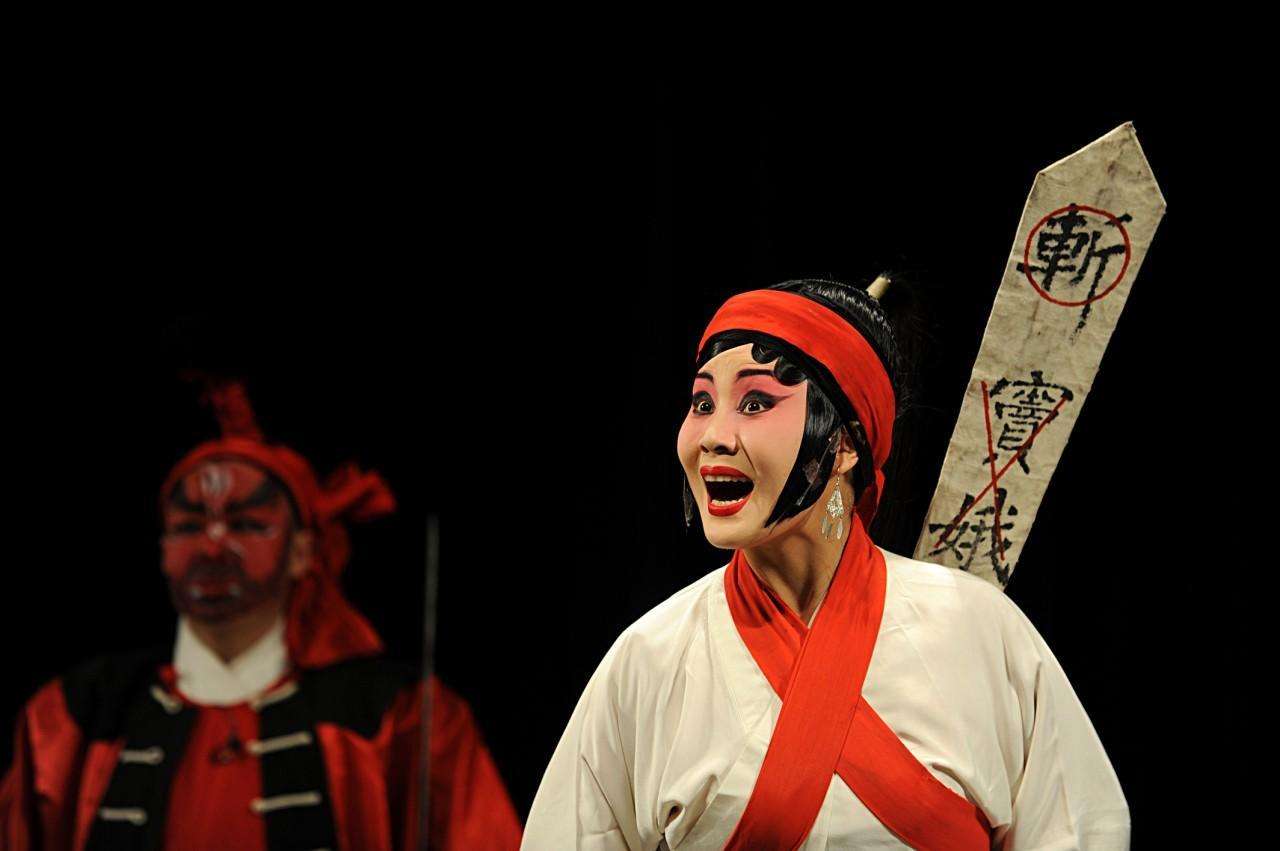 窦娥临死前为何要发下三桩毒誓:血溅白练、六月飞雪、大旱三年?