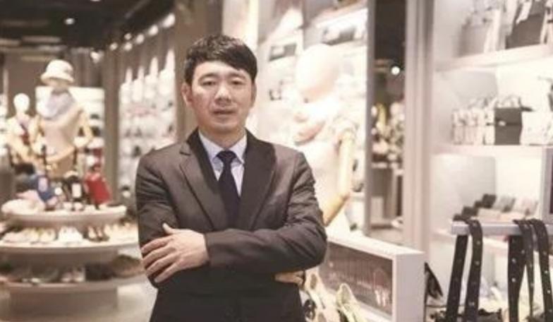 穷小子卖鞋,穷小伙卖鞋