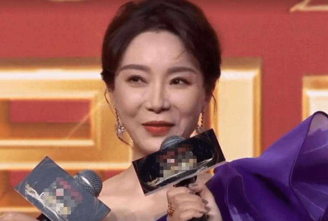 陈数正脸照图文,陈数侧面背影