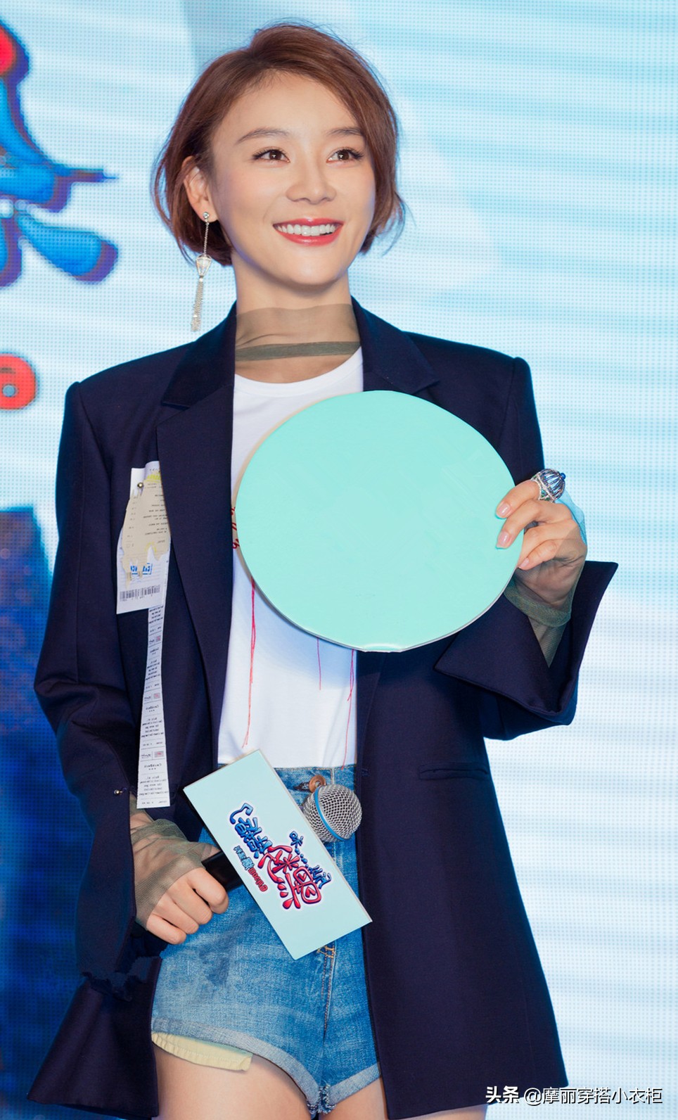 今冬流行oversize单品，大一号更吸睛抢镜，显瘦显气质都不在话下