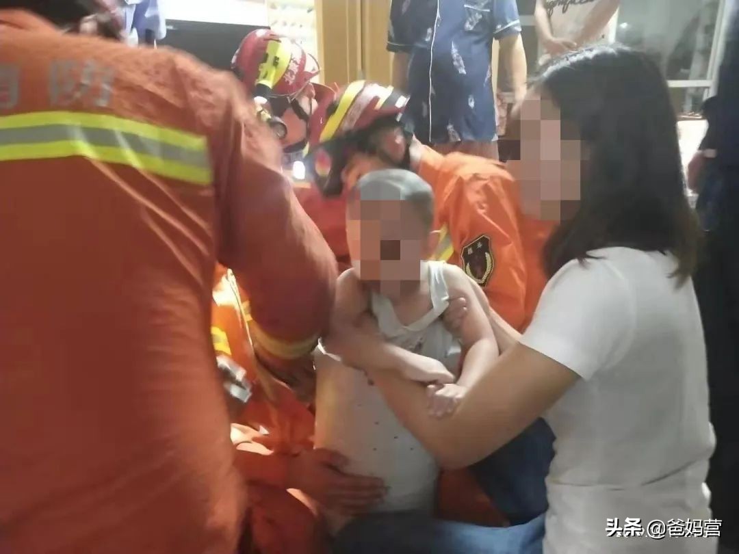 小心！2岁孩子家中溺亡，假日小心家里的4处隐藏危险