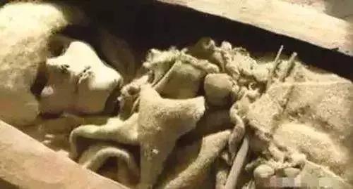 新疆水怪未解之谜视频,新疆水怪灵异事件