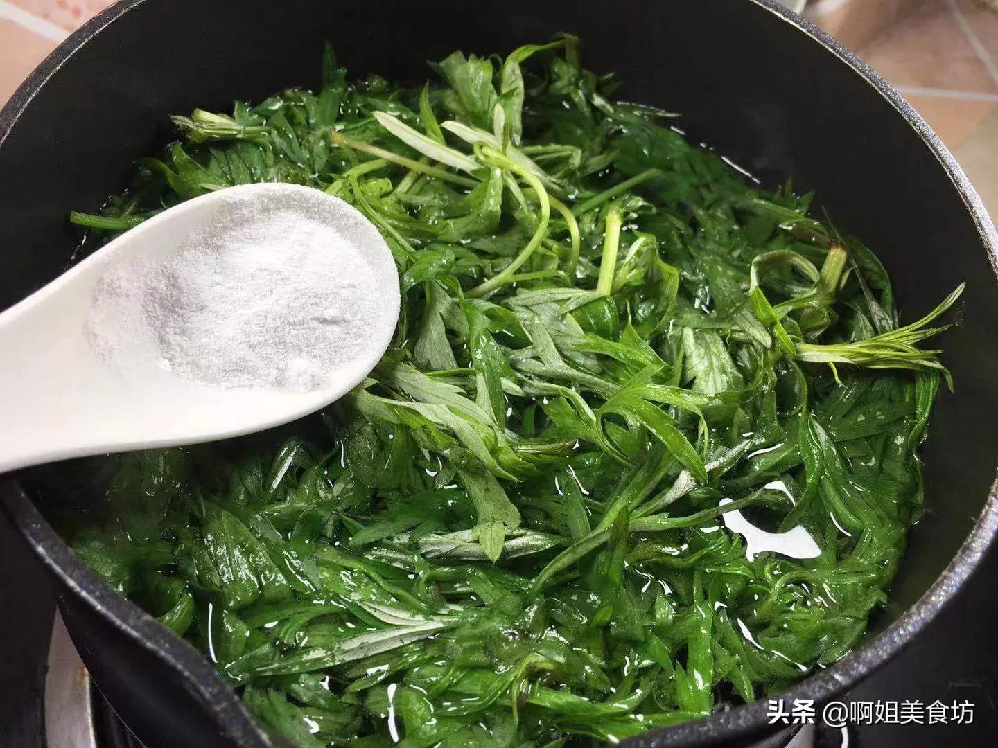 怎么做艾叶粑粑放什么粉,怎么用糯米粉做艾叶粑粑