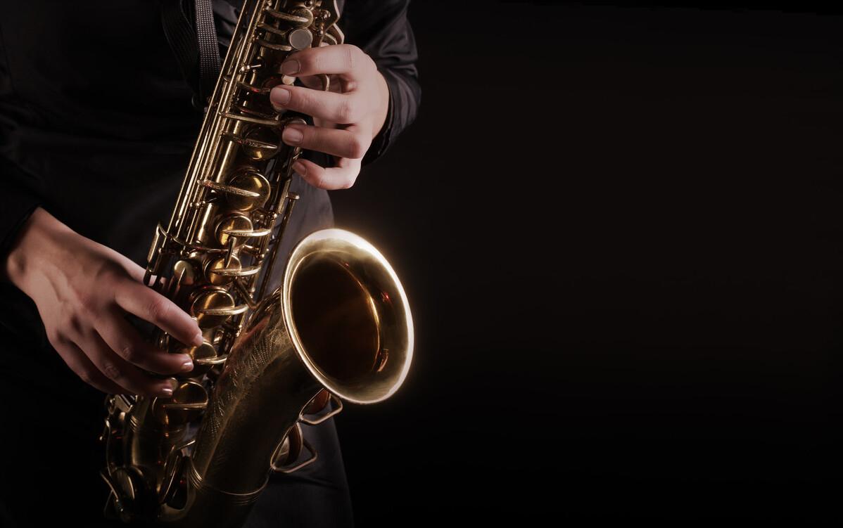 比利时200法郎赏析，萨克斯的名称来源于这位乐器大师的姓氏