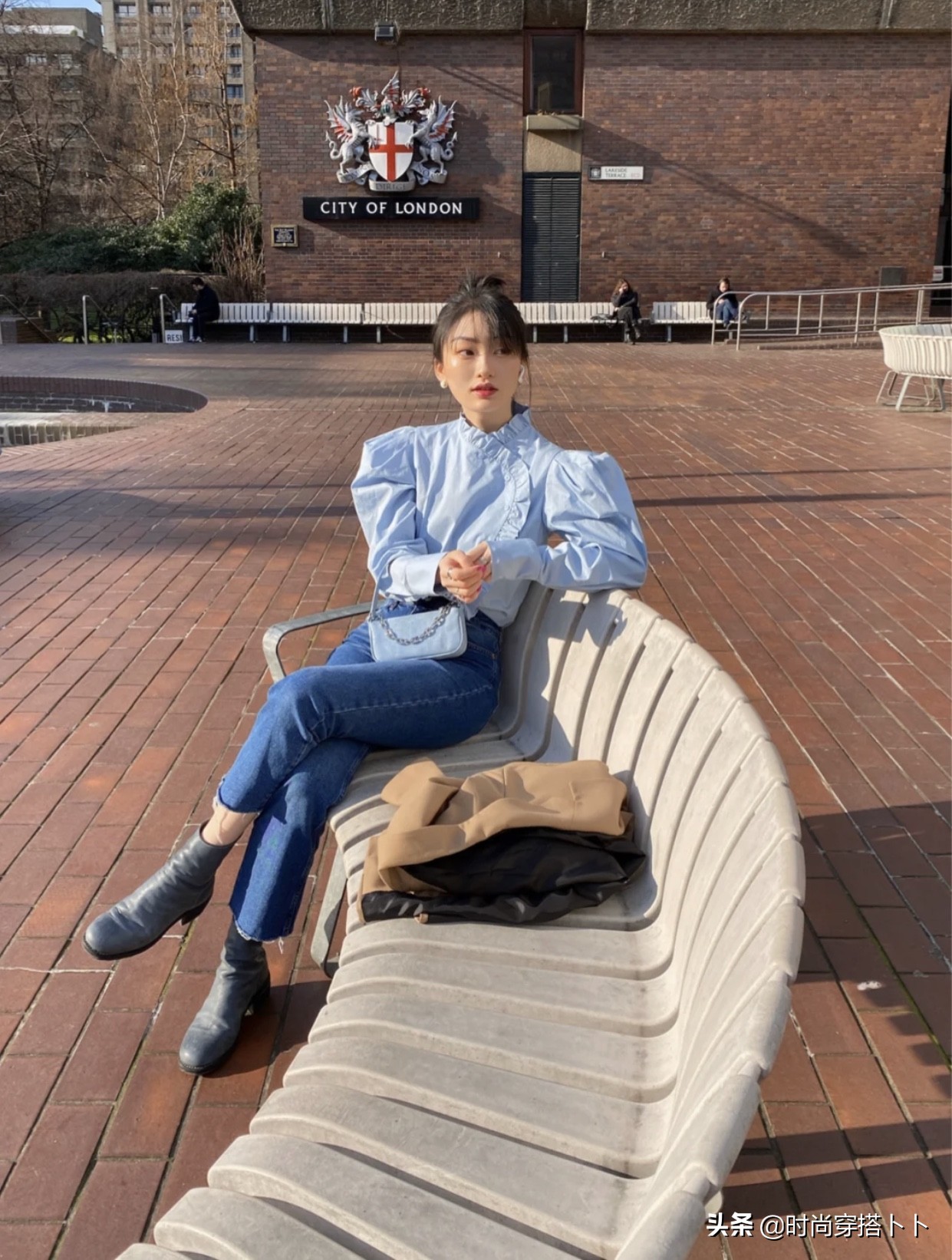 夏天手臂粗穿什么袖型好看,手臂太粗不敢穿短袖