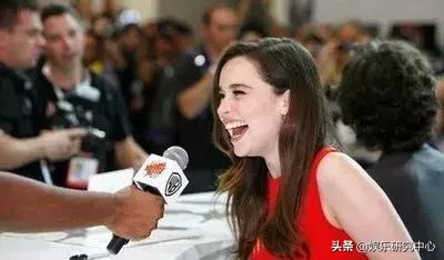 拍裸戏走红、被嘲最丑“花瓶”，为了成名她都经历了什么？