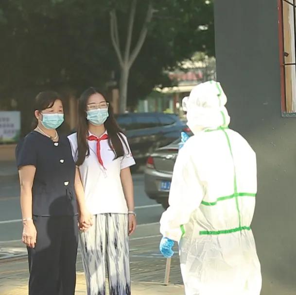 郑东新区永平路小学2021年秋季返校开学暨疫情应急处置演练