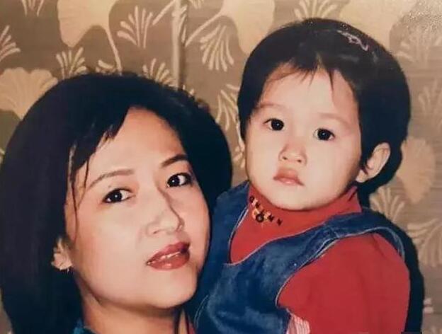 鹿晗关晓彤恋爱经历,鹿晗关晓彤的恋爱史