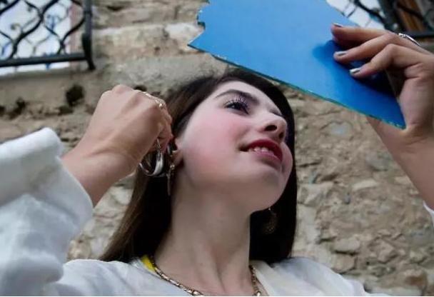 保加利亚的“新娘市场”，女孩被“明码标价”，不满意可“退货”