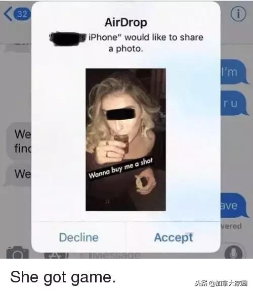 加拿大地铁上有变态强迫妹子看“*体下**”！你手机这个功能关了吗？