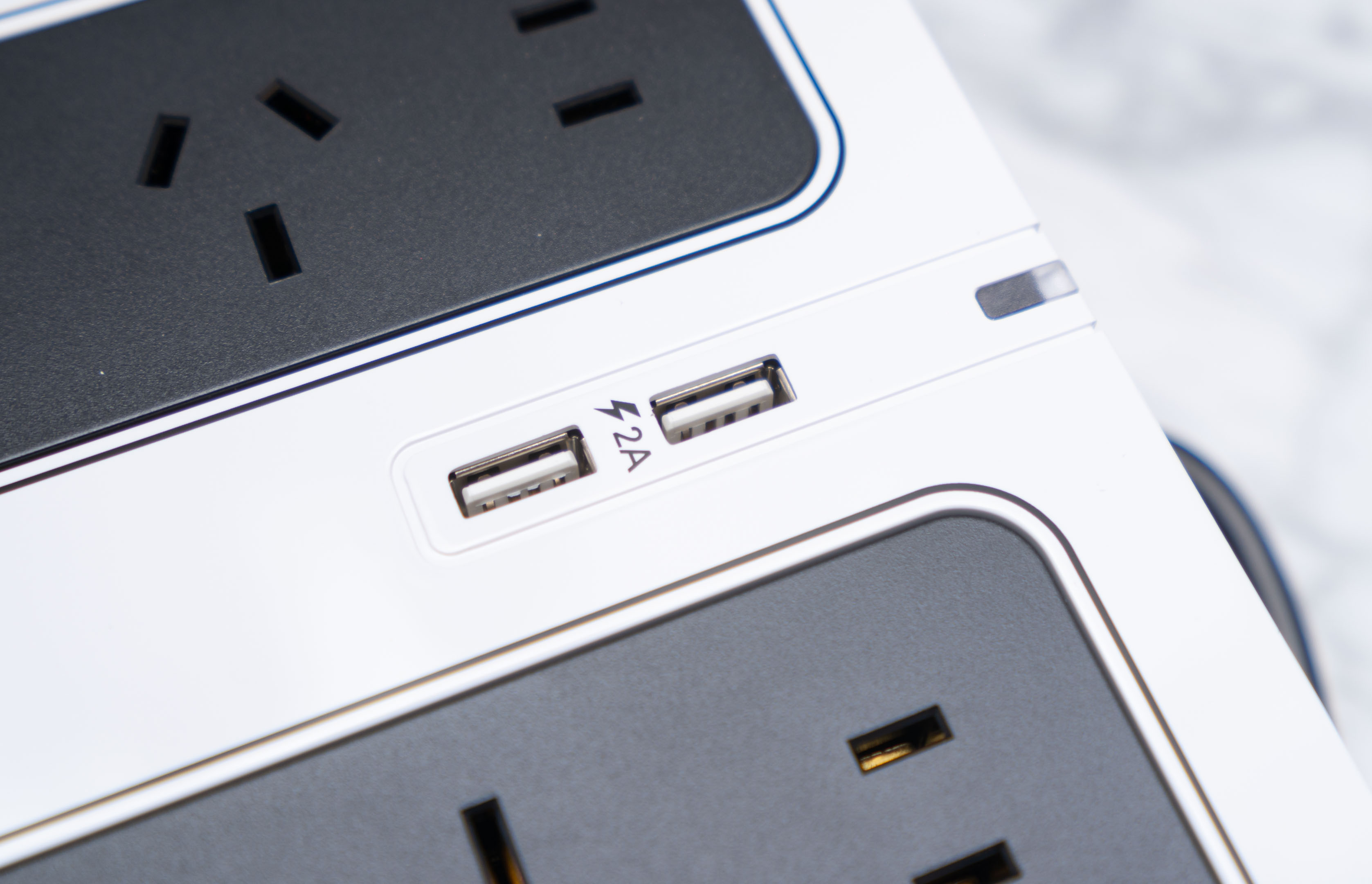 不怕断电也不怕喵星人拔插头,必备家用NAS数据的守护者