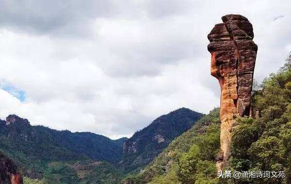 “神女应无恙，当惊世界殊”：再读《水调歌头·游泳》