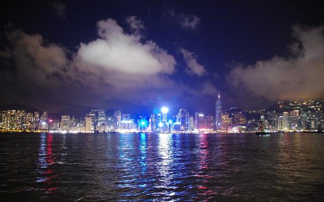 香港从什么年代开始繁华的,普通人第一次去香港感受