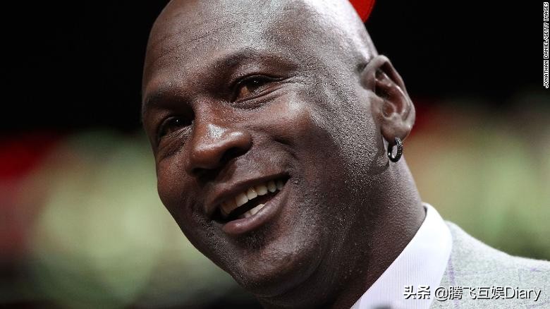 众人谈论迈克尔乔丹,迈克尔乔丹谈自己的人生