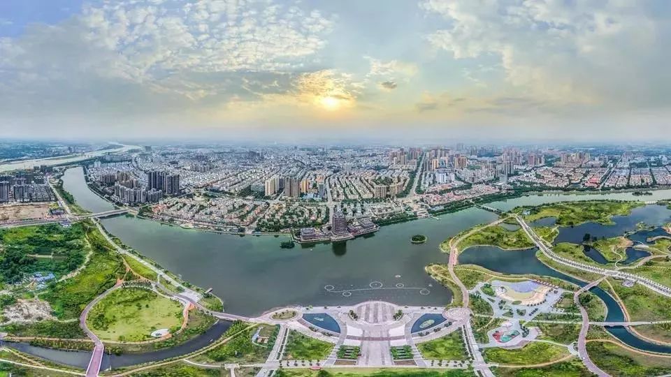 一泡而红!四川这座小城已火向全球,今天万人齐聚!