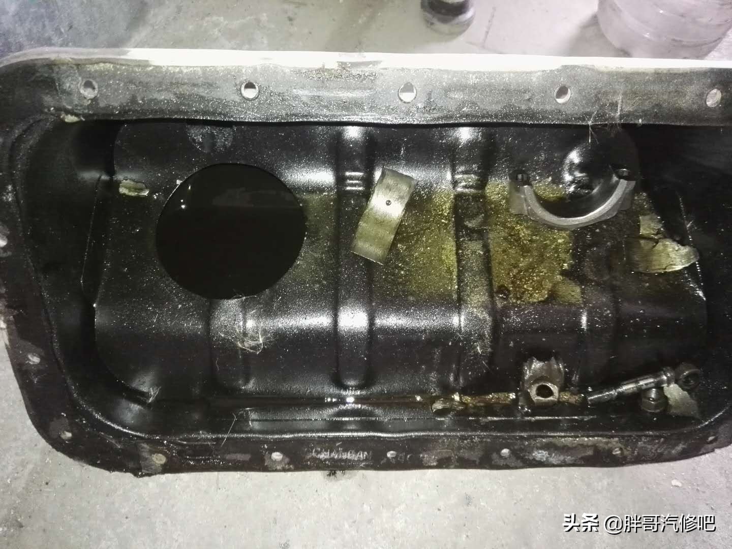 发动机没机油抱死要修什么,车里没机油发动机抱死怎么维修