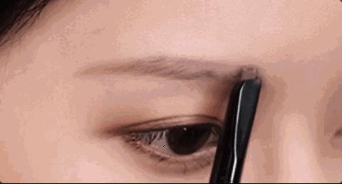 眉中凹陷修复,眉基底不一样怎么改