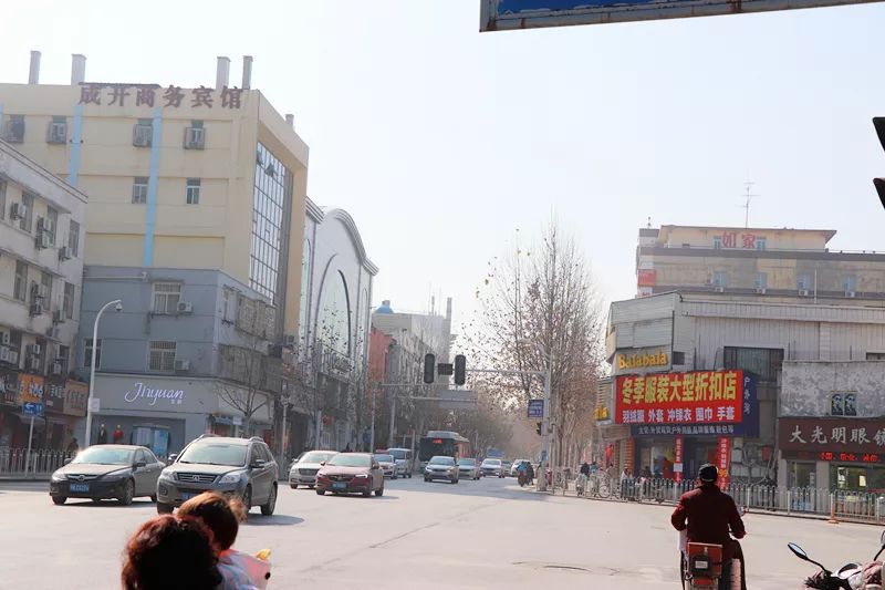 慢悠悠在司门口晃荡，感受武汉老城区的宠辱不惊